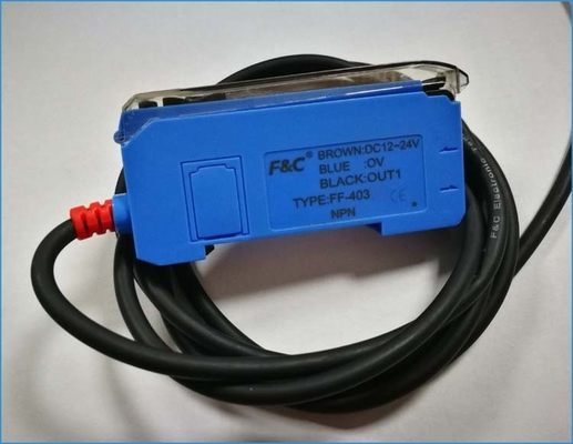12V-24VDC रेड लाइट NPN या PNP डिजिटल डिस्प्ले फाइबर ऑप्टिक एम्पलीफायर