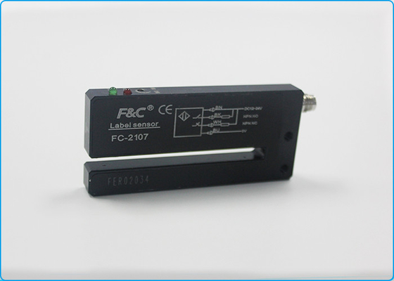 CE के साथ 5 मिमी स्लॉट M8 कनेक्टर 24VDC NPN चिपकने वाला लेबल सेंसर पोटेंसीमीटर