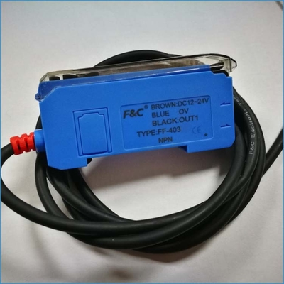 12-24VDC रेड लाइट फोटोइलेक्ट्रिक सेंसर डिजिटल डिस्प्ले फाइबर ऑप्टिक एम्पलीफायर
